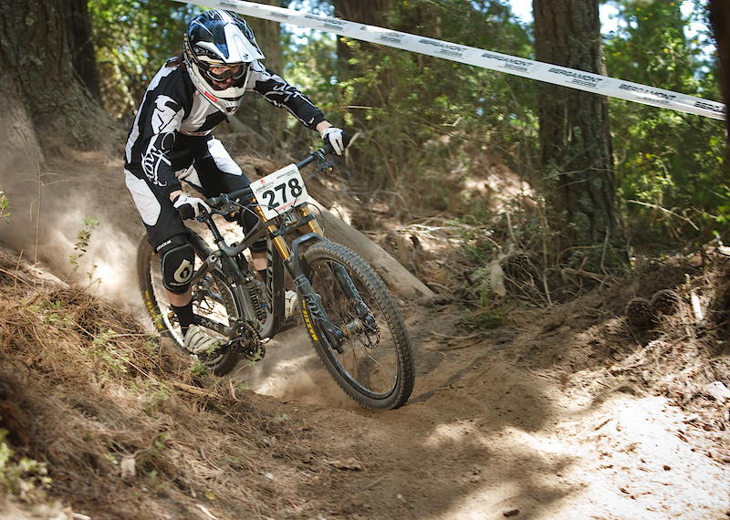 Amy Laird taking the Open Women