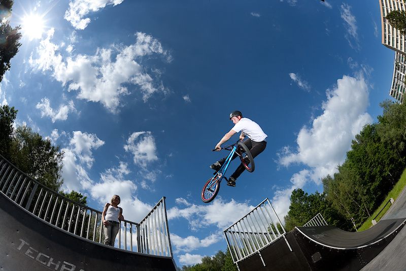 Maciek Kiwak in action