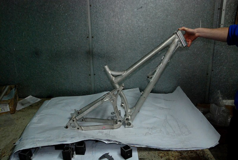 And for all of the Banshee fans and 29er fans I will leave you with a rough idea of what the frame will look like once complete. Love it or hate it, that is going to be one sexy Banshee.