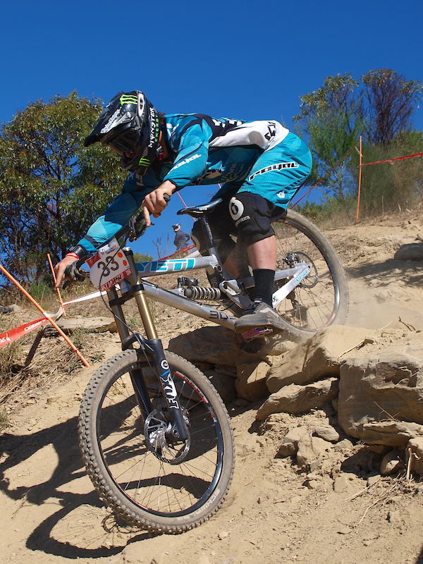  Jared posses the skills to dominate 4X and then get straight back onto his downhill bike and mix it with the fast boys. Jared looked fast during practice and his fitness will help on the demanding Eagle Park track