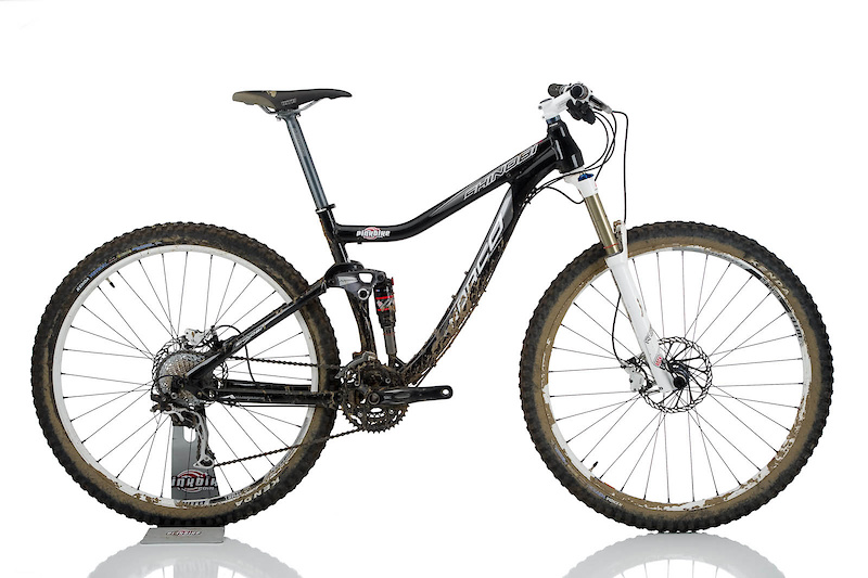 Norco's 29 inch wheeled Shinobi looks ready to take its rider way out into the back country, even if that does include some serious terrain.<br><br><span style='font-size:17px'>Norco Shinobi details:</span><br><br>- 29'er trail/all-mountain bike<br>- RockShox Monarch 2.1 MM3 air shock with 120mm of rear wheel travel<br>- RockShox Reba 29'er fork with 140mm of travel and 20 mm MaxleLite<br>- Uses Norco's A.R.T suspension design<br>- Short, tapered head tube<br>- Post mount rear disc brake mount<br>- ISCG 05 chain guide tabs<br>- Cable routing for a dropper post<br>- Shimano 10 speed gearing<br>- Available in four sizes: 16.5, 18 (<i>tested</i>), 19.5, 21<br>- Weight 31lbs 1oz(<i>w/o pedals</i>)<br>- MSRP $2860 USD