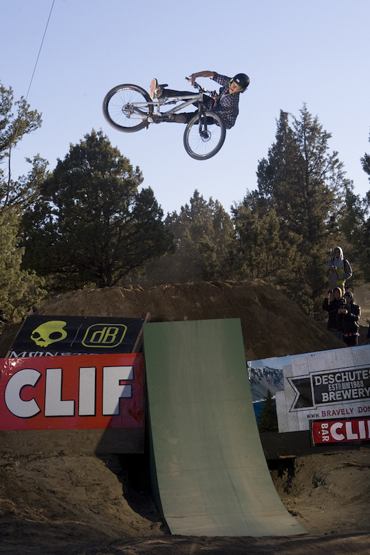 Dustin Gilding getting stylish mid session.