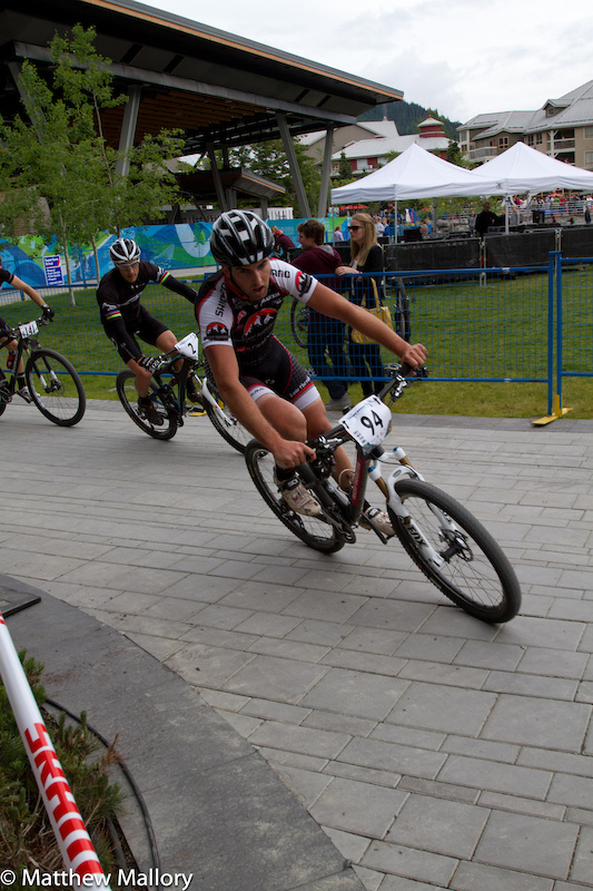 Kevin Calhoun lead the final heat for several laps until Lopes made a pass near the end of the race.