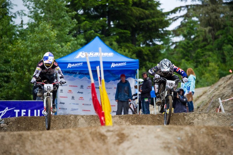 It's been what? Four years since Mick Hannah's seriously raced gates? But he hasn't lost a step. Michal Marosi got the gate on Hannah, but 20 yards in and Hannah's clawing his way--barely--ahead.