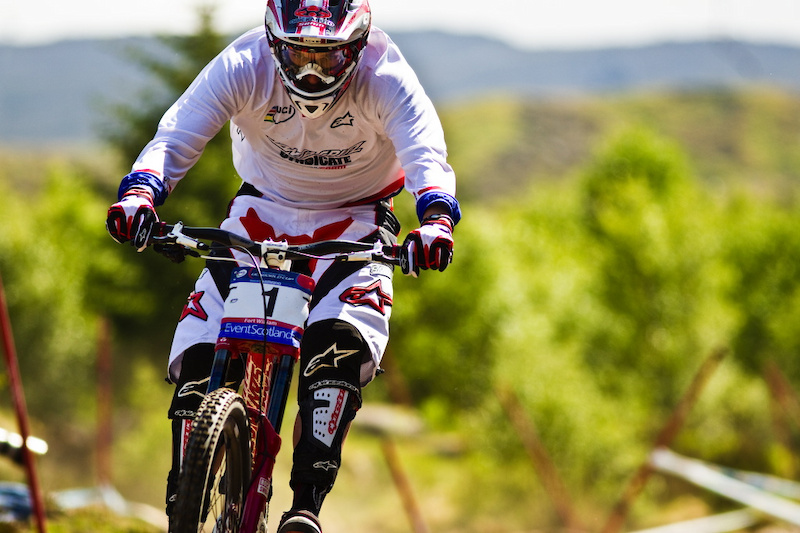 With the release of the 10 speed SRAM X0 product family at Sea Otter Classic, in the 2010 season Peaty, Minnaar and many more switched to the production short cage X0 10 speed rear derailleurs. Greg Minnaar enjoys an amazingly consistent season, never finishing further than 3rd place in a World Cup or World Championship, with multiple wins. (Photo by Victor Lucas)