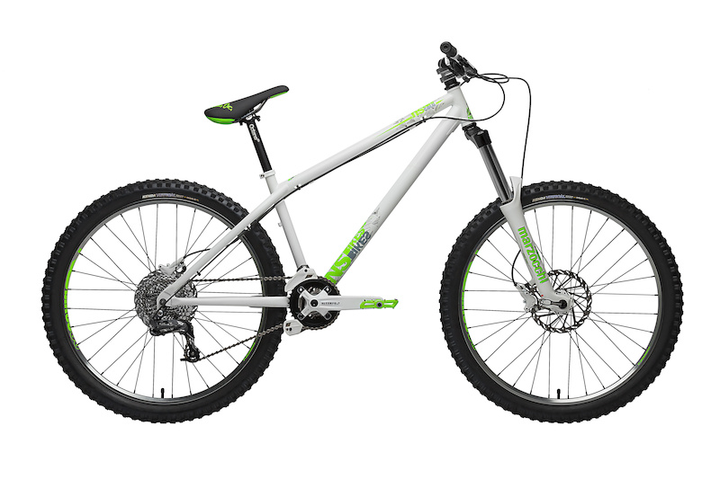 Core 1 - comes with high-end parts mounted on the beautiful multi-butted cromoly NS frame.