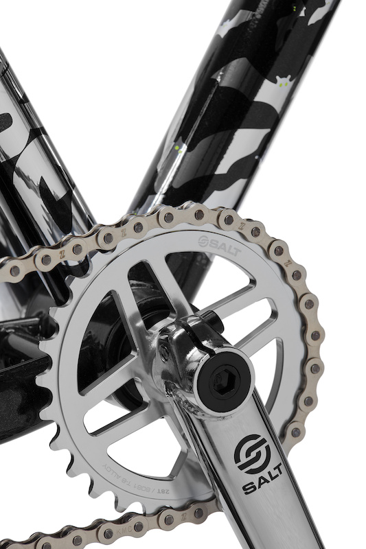 Metropolis 2 with chrome plated Salt Plus crankset.