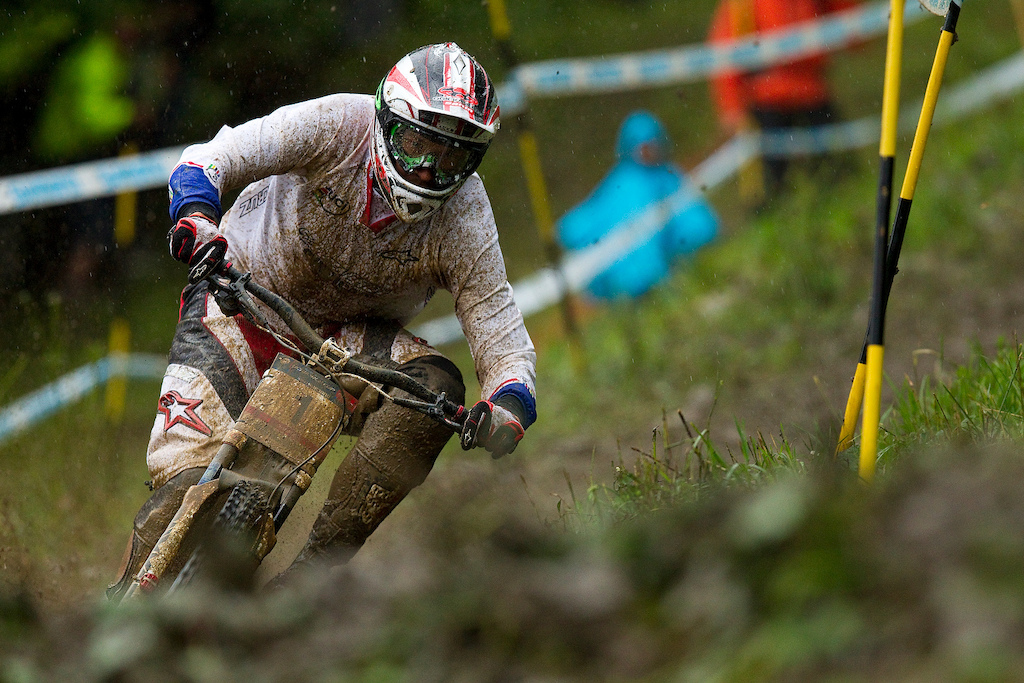 Greg Minnaar is featured battling heavily for the World Cup and World Championship title in both 2009 and 2010 and narrowly missing out each year for both titles. Champery 2010, rainy qualifiers.