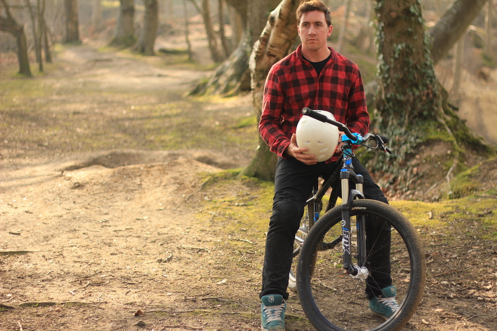 我春夏秋骑单车都穿[<em>短裤</em>],可老外<em>穿长裤</em>,我告诉