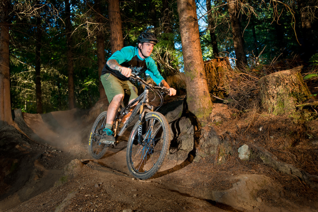 Despite it's lightweight build, Bandit's low bottom bracket allows the bike to remain stable at speed and in the rough stuff.