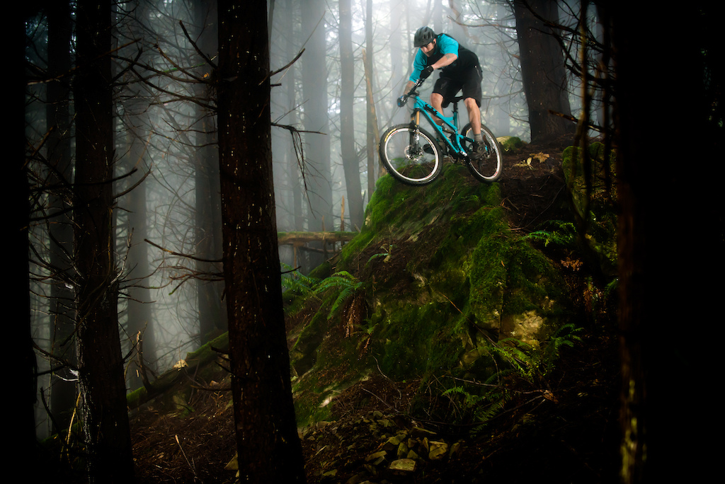 The SB66's geometry keeps riders stretched out and centered between the axles. Although quite stable, the long fit can seem cumbersome at times.